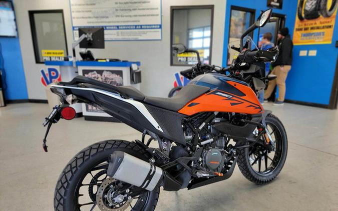 2022 KTM Adventure 390