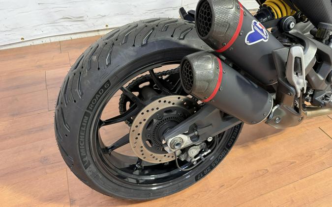 2023 Ducati MONSTER PLUS