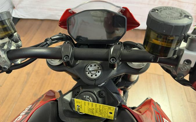 2023 Ducati MONSTER PLUS