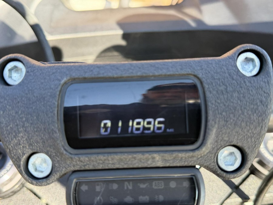 2023 Harley-Davidson® Low Rider® ST White Sand Pearl