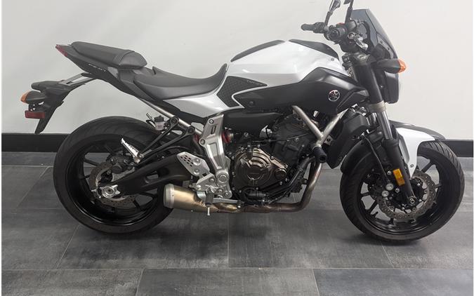 2015 YAMAHA FZ07FW