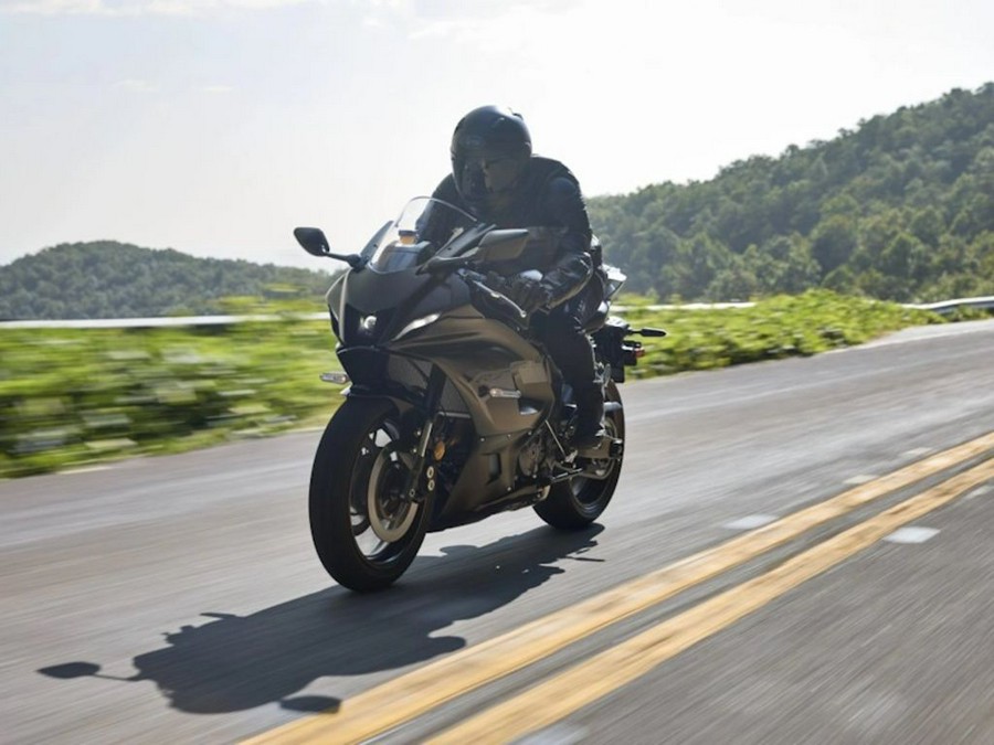 2025 Yamaha YZF-R7