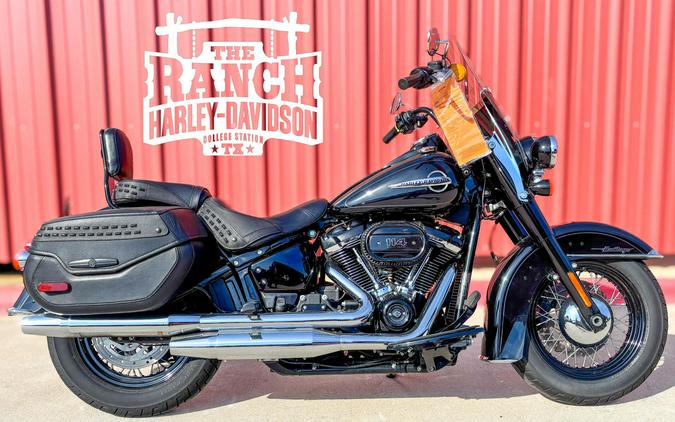 2020 Harley-Davidson® Heritage Classic 114 FLHCS Vivid Black