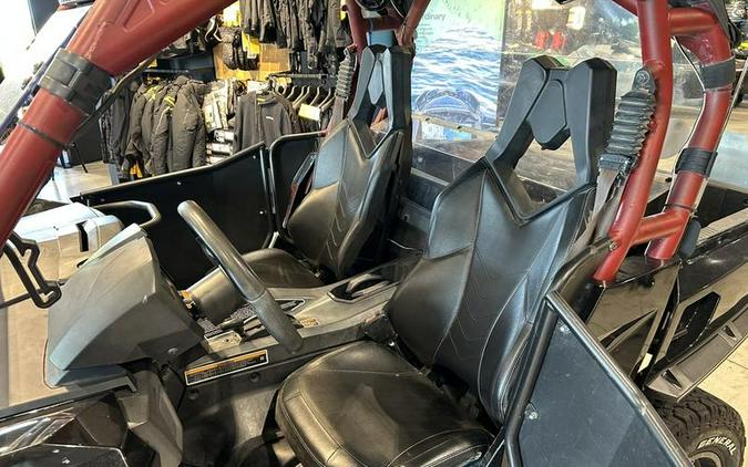 2017 Can-Am® Commander™ XT-P™ 1000