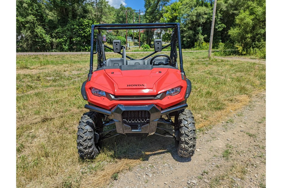 2025 Honda Pioneer 1000 Deluxe