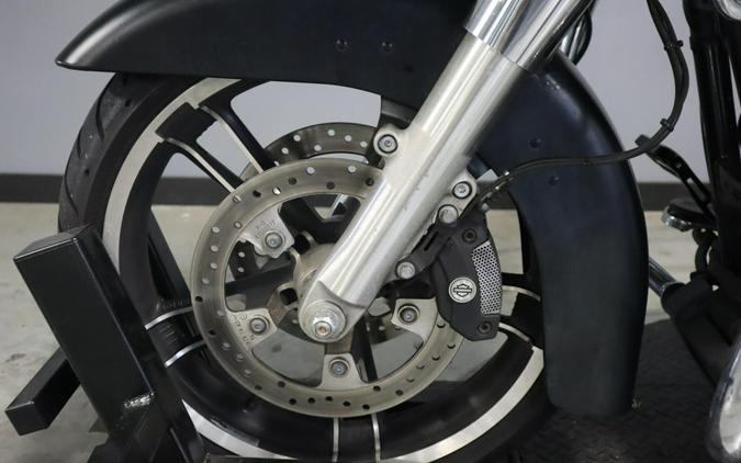 2015 Harley-Davidson Road Glide – Black Denim