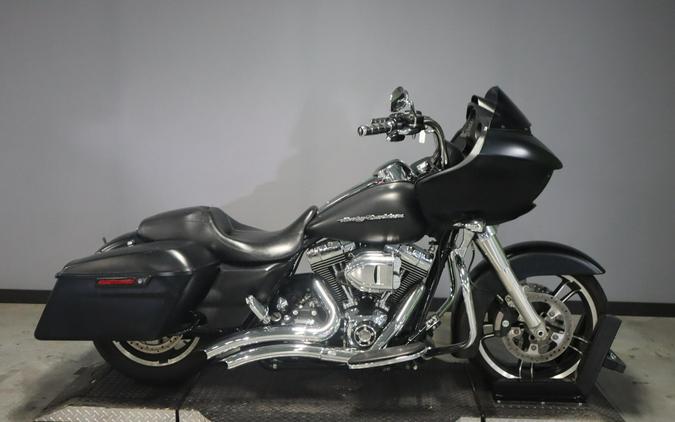 2015 Harley-Davidson Road Glide – Black Denim