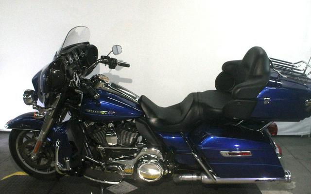 2015 Harley-Davidson® FLHTKL - Ultra Limited Low