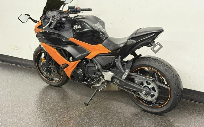 2019 Kawasaki Ninja® 650 ABS Candy Orange/Metallic Spark Black