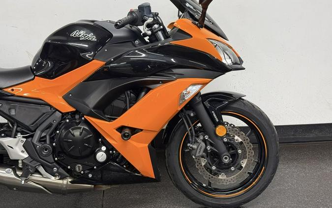 2019 Kawasaki Ninja® 650 ABS Candy Orange/Metallic Spark Black