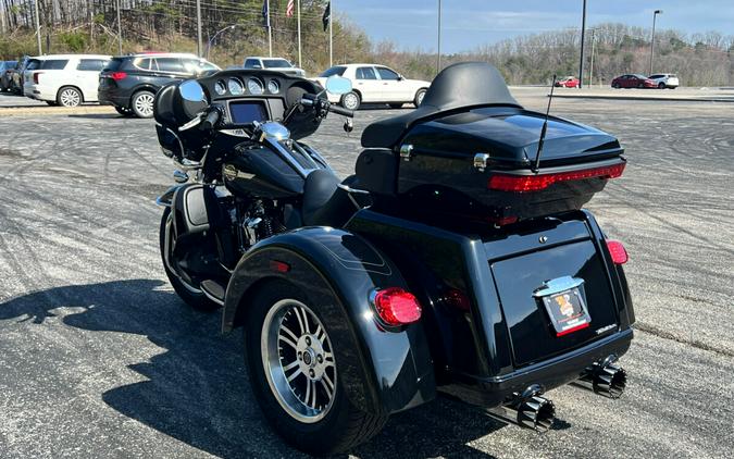 FLHTCUTG 2023 Tri Glide Ultra