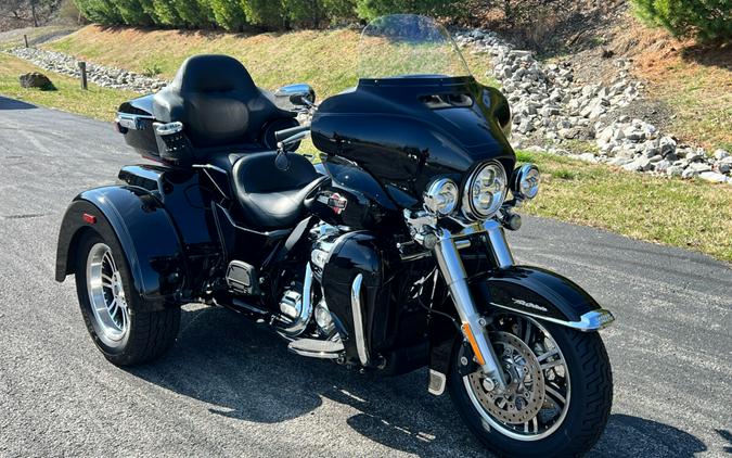 FLHTCUTG 2023 Tri Glide Ultra