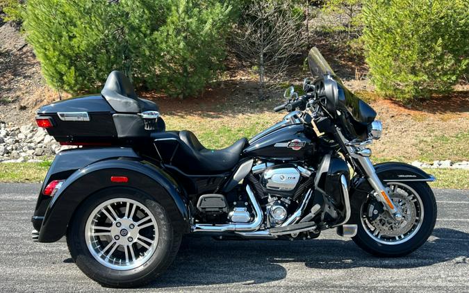 FLHTCUTG 2023 Tri Glide Ultra