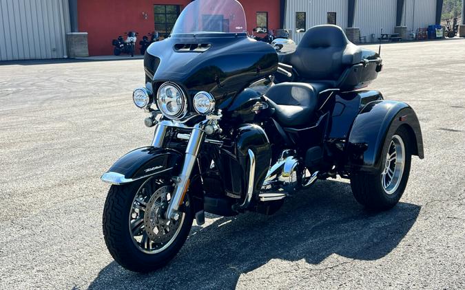 FLHTCUTG 2023 Tri Glide Ultra