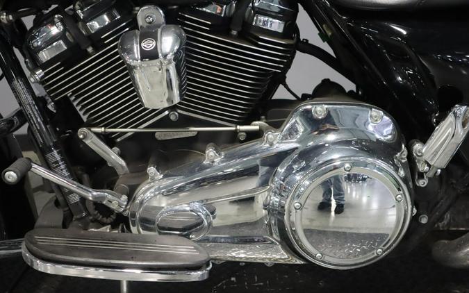 2020 Harley-Davidson Road Glide – Vivid Black with Chrome