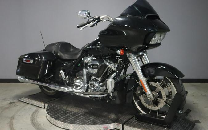 2020 Harley-Davidson Road Glide – Vivid Black with Chrome