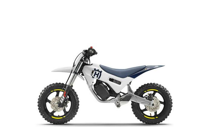 2027 Husqvarna® EE 2