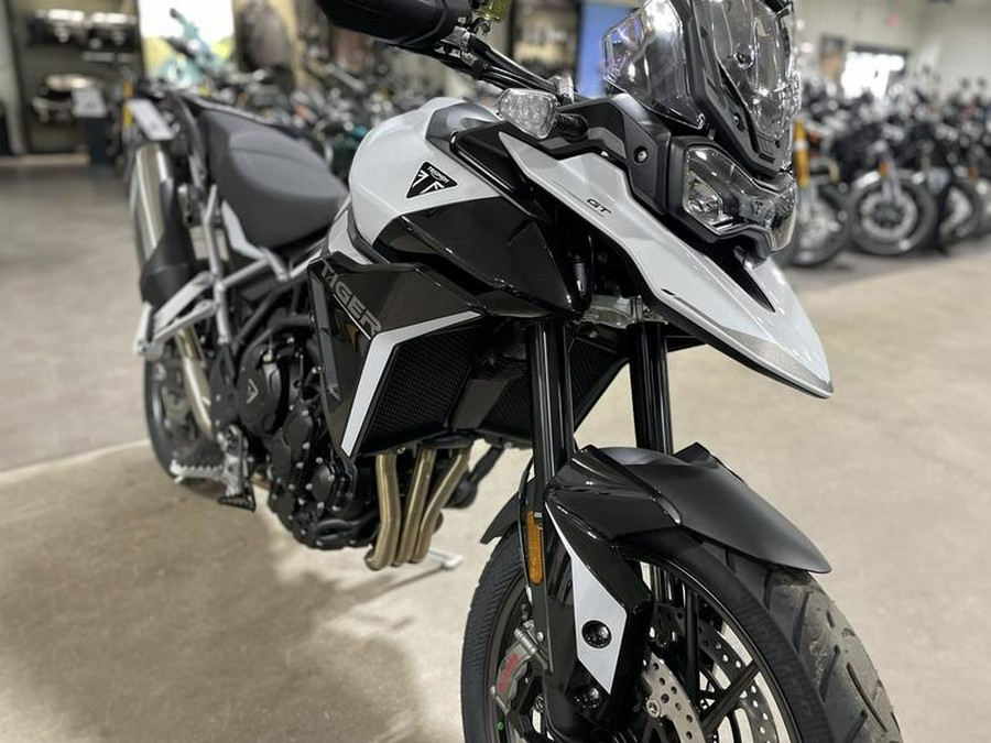 2024 Triumph Tiger 900 GT Snowdonia White / Sapphire Black