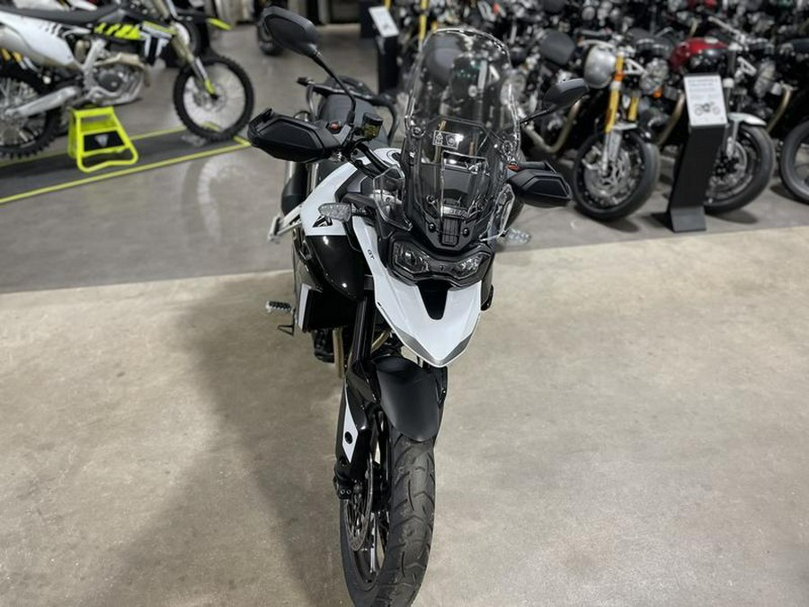 2024 Triumph Tiger 900 GT Snowdonia White / Sapphire Black