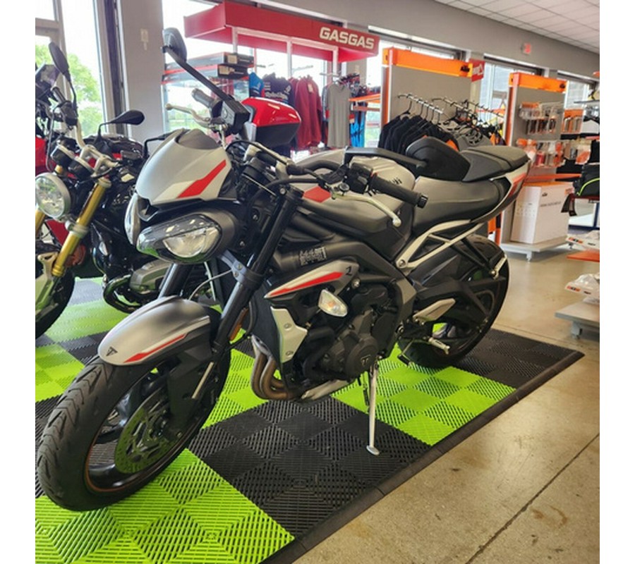 2022 Triumph Street Triple R