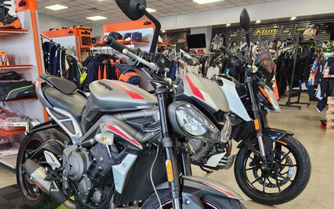 2022 Triumph Street Triple R