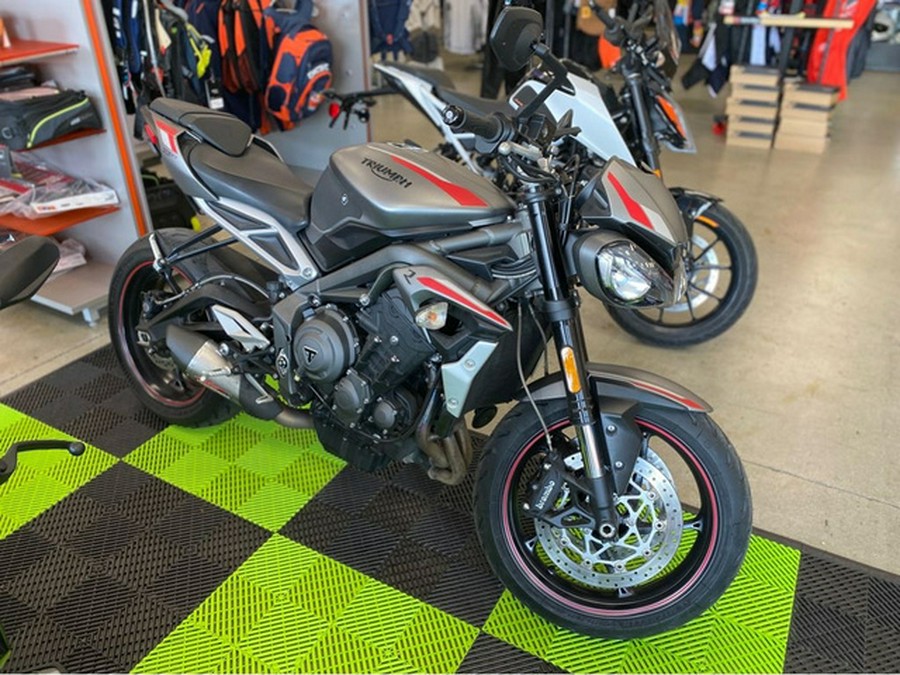 2022 Triumph Street Triple R