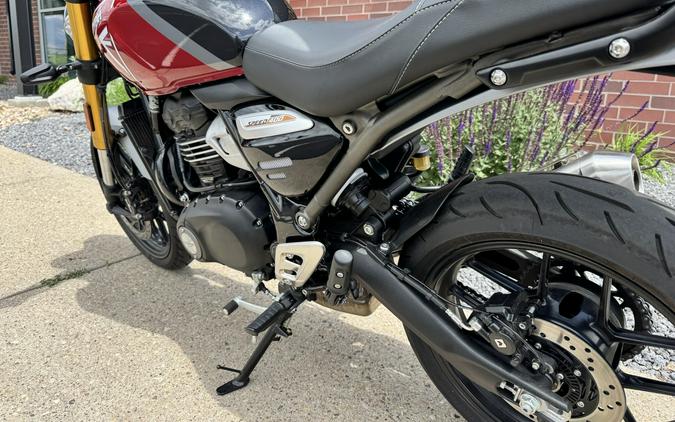 2026 Triumph Speed 400 Lava Red Gloss / Storm Grey