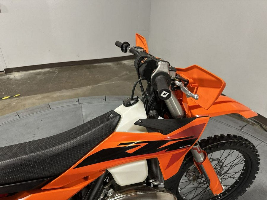 2025 KTM XC 300