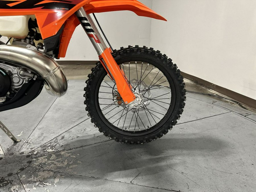 2025 KTM XC 300