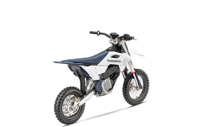 2027 Husqvarna® EE 5