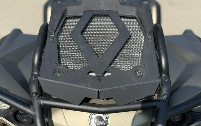 2022 Can-Am Outlander X Mr 1000R Liquid Titanium & Magma Red