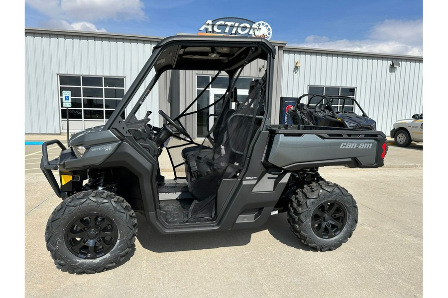 2024 Can-Am Defender XT HD7