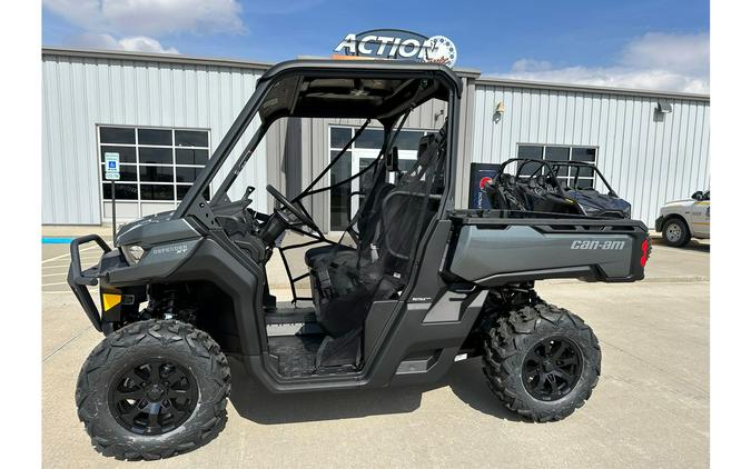 2024 Can-Am Defender XT HD7