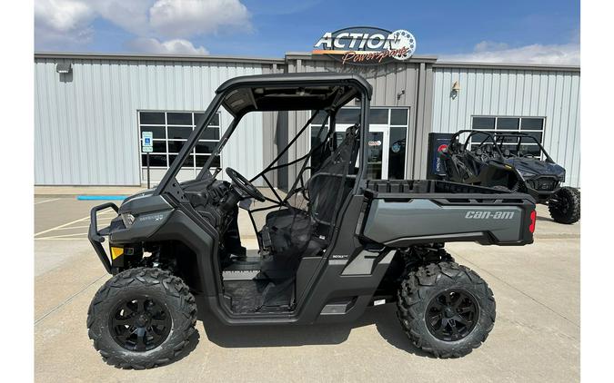 2024 Can-Am Defender XT HD7