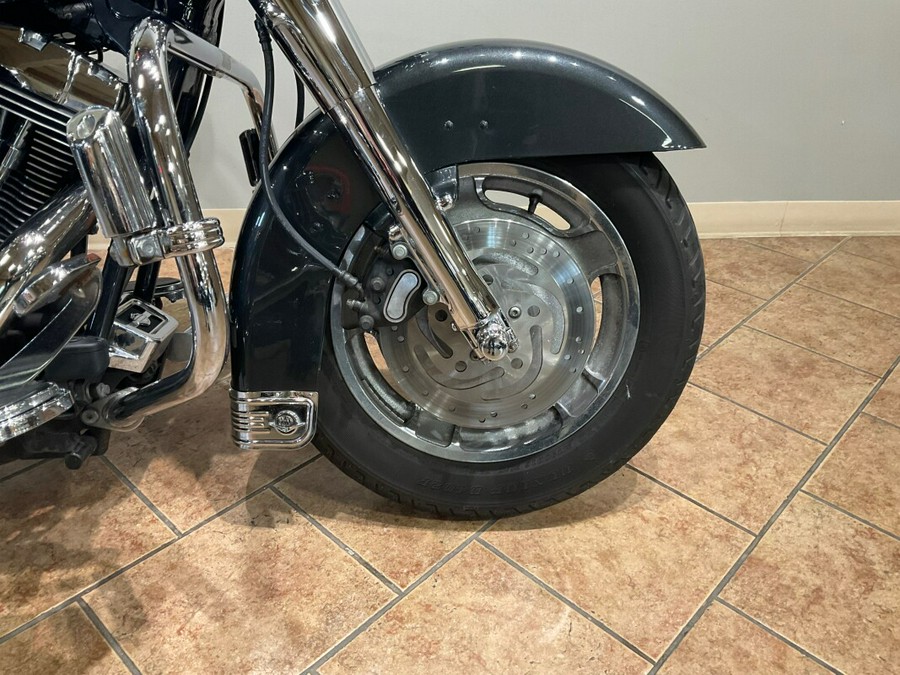 2005 Harley-Davidson Road King® Custom Black Pearl FLHRSI