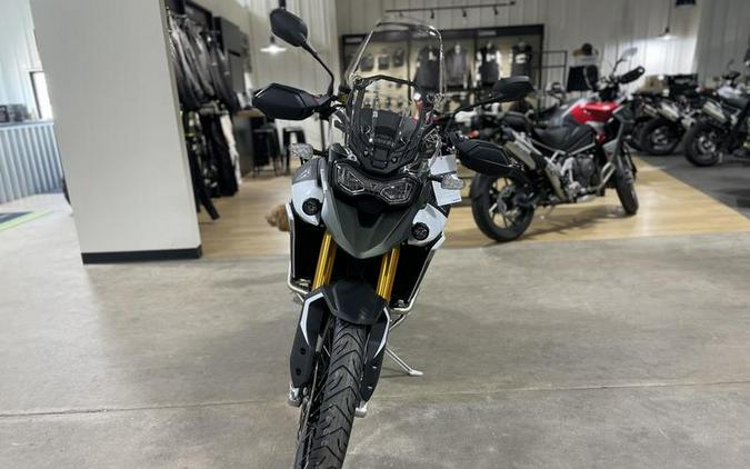 2024 Triumph Tiger 900 Rally Pro Matt Khaki Green / Matt Phantom Black