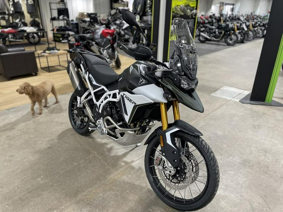 2024 Triumph Tiger 900 Rally Pro Matt Khaki Green / Matt Phantom Black