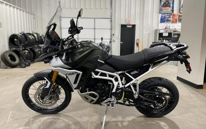 2024 Triumph Tiger 900 Rally Pro Matt Khaki Green / Matt Phantom Black