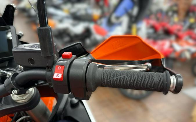 2025 KTM 890 ADVENTURE R