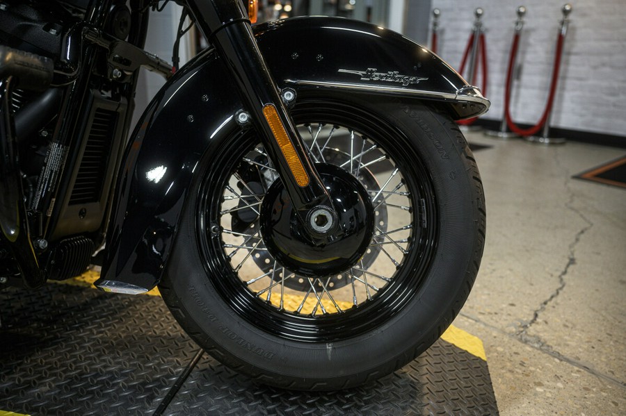 2023 Harley-Davidson Softail Heritage Classic Cruiser FLHCS