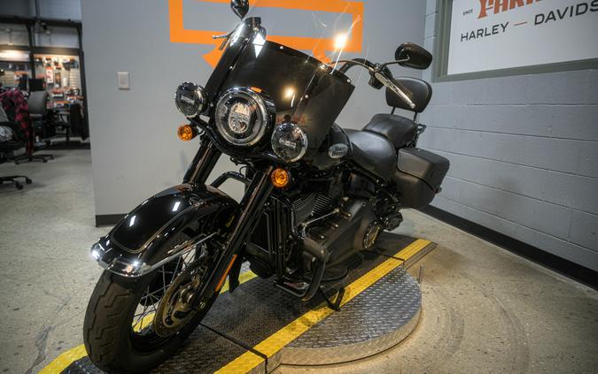 2023 Harley-Davidson Softail Heritage Classic Cruiser FLHCS