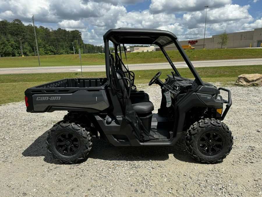 2024 Can-Am™ Defender XT HD9