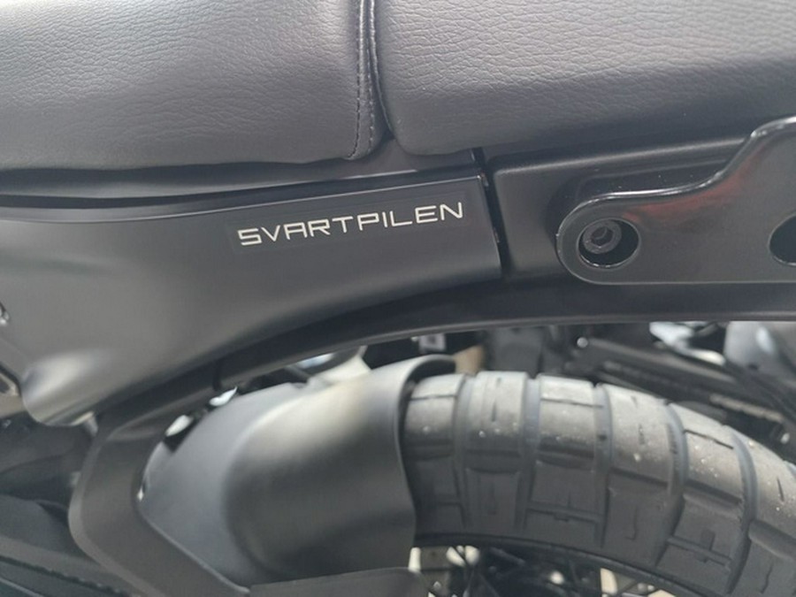 2024 Husqvarna SVARTPILEN 401