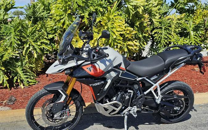 2024 Triumph Tiger 900 Rally Pro Ash Grey / Intense Orange