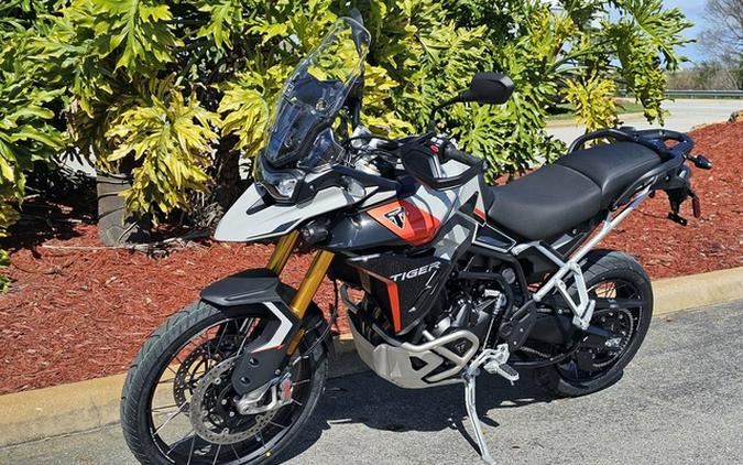 2024 Triumph Tiger 900 Rally Pro Ash Grey / Intense Orange