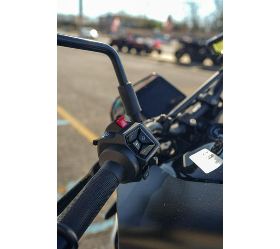 2025 Husqvarna® Svartpilen 801