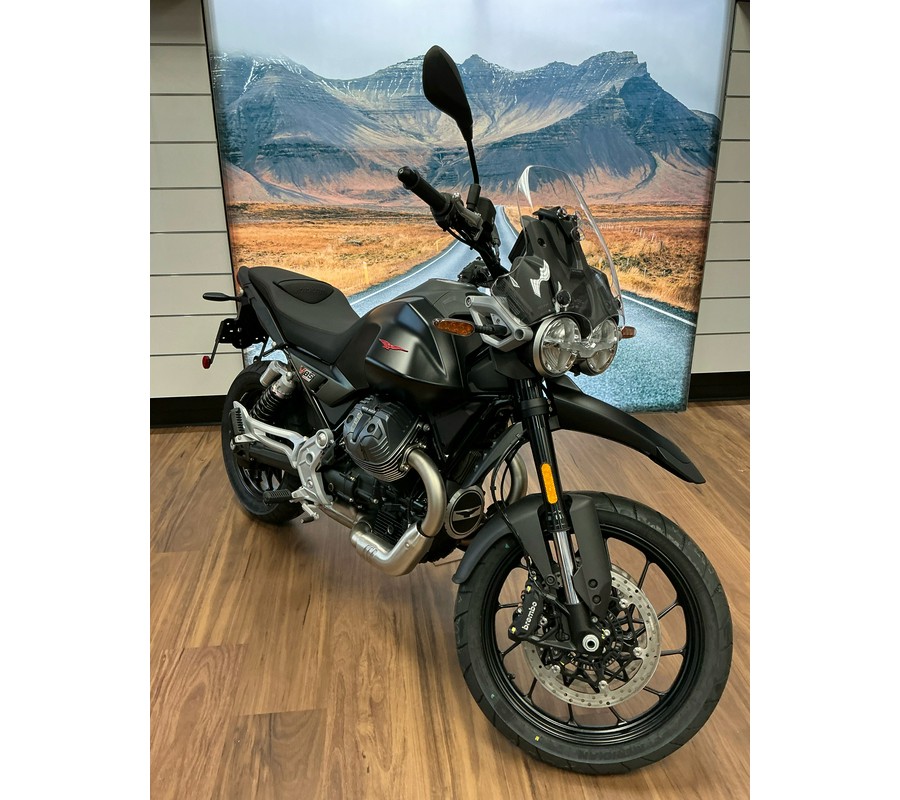 2025 Moto Guzzi V85 Strada