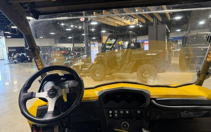 2015 Can-Am® SSV COMMANDER XT 1000EFI Y 15 1000 XT-P