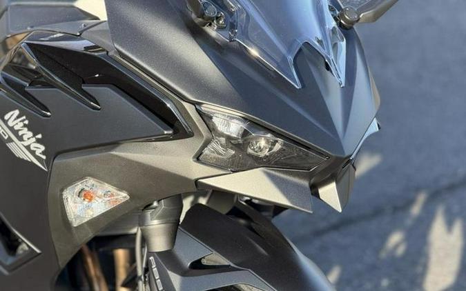 2026 Kawasaki Ninja® 500 ABS Metallic Flat Spark Black