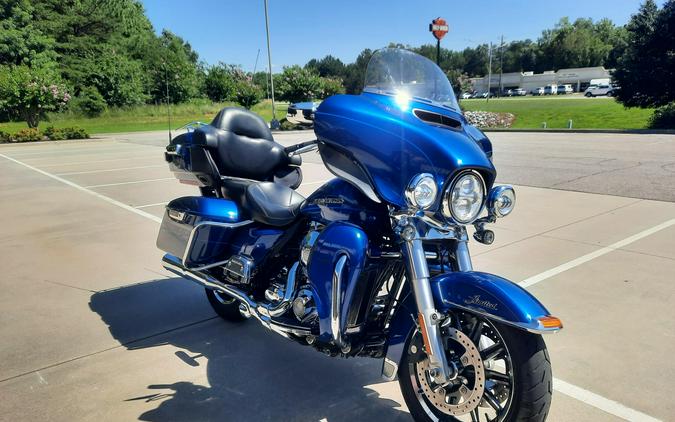 2015 Harley-Davidson® Ultra Limited Superior Blue